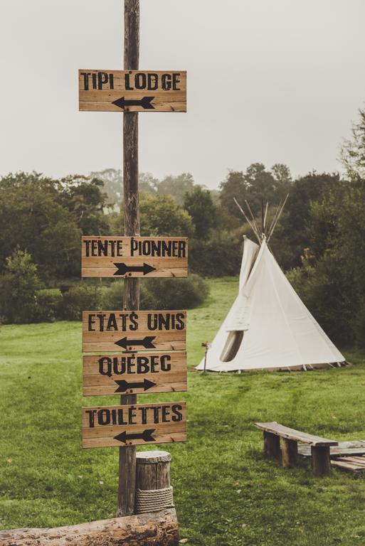 Les Tipis Du Bonheur De Vivre Hotel Brulon Luaran gambar